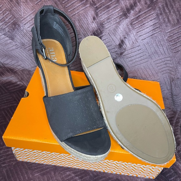 A.N.A espadrille Sandals size 8 - Picture 4 of 6
